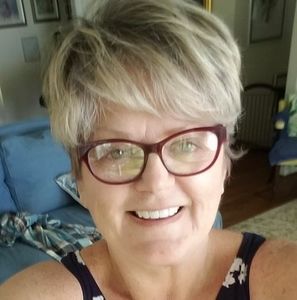 Meet your Posher, Sharon